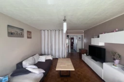 Appartement T3 avec balcon, place de paking et cave . Désirée Clary 13003 Marseille