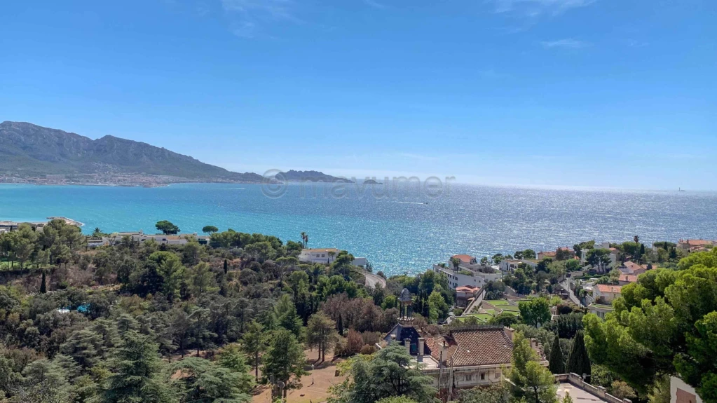 Appartement 103 m² T3/4 - VUE MER - cave - garage - Les Alpilles - 13007 Marseille n°3