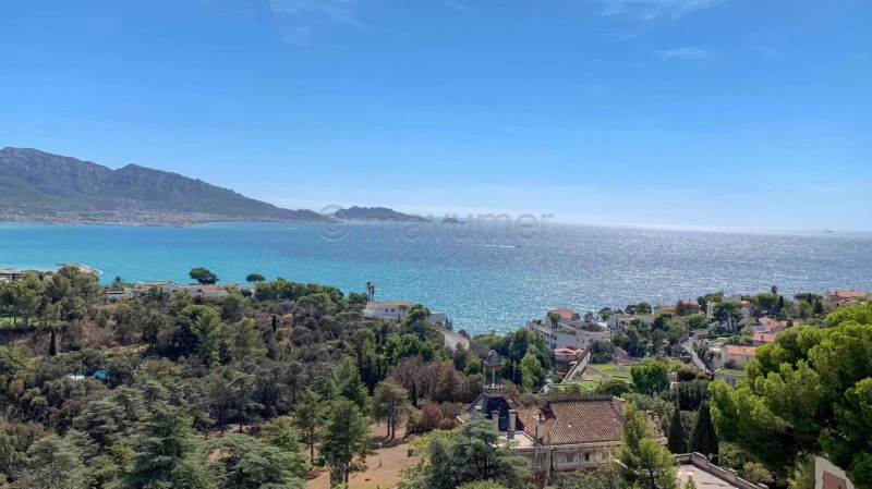 Appartement 103 m² T3/4 - VUE MER - cave - garage - Les Alpilles - 13007 Marseille n°3
