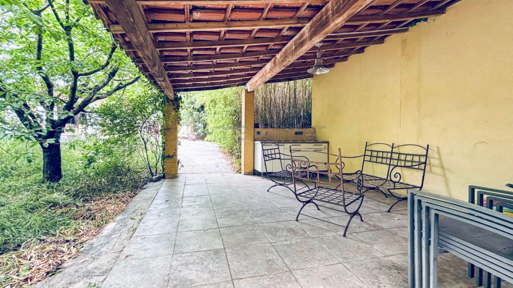 Maison individuelle T5 de 155m² - plain pied - piscine - 83640 Saint Zacharie n°2
