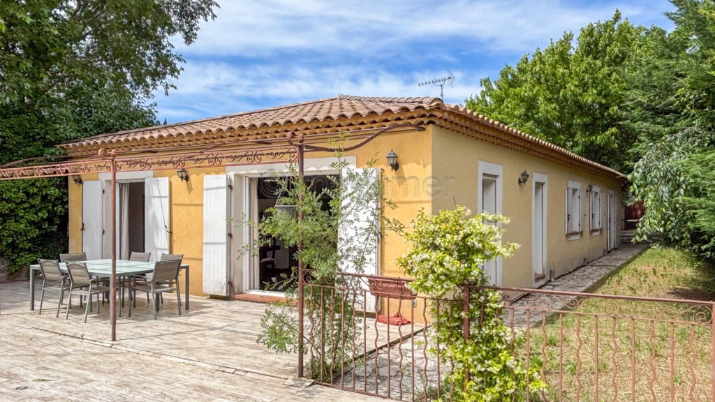 Maison individuelle T5 de 155m² - plain pied - piscine - 83640 Saint Zacharie n°4