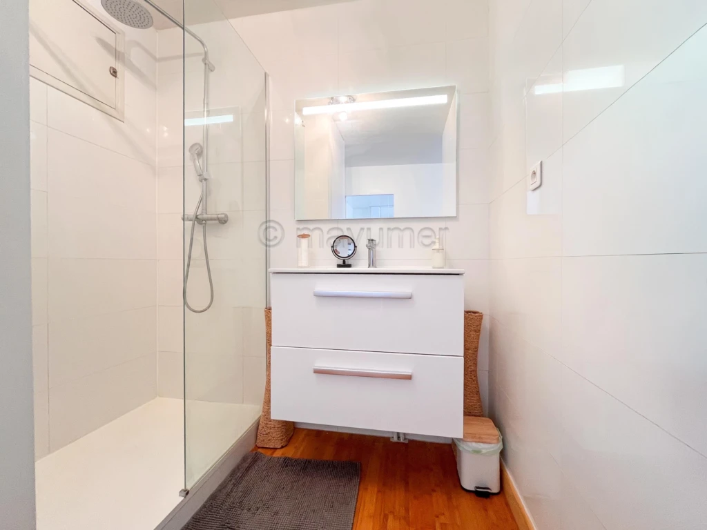 Appartement T2 Grand Pavois avec balcon et piscine Carré d'OR  13008 Marseille n°2