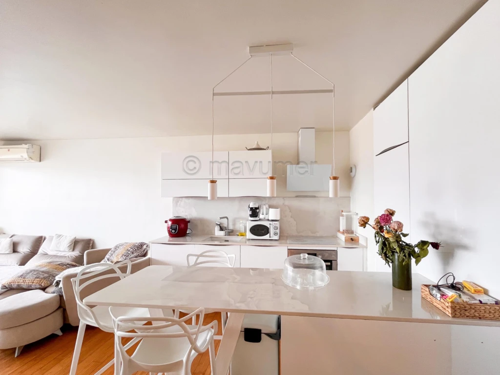 Appartement T2 Grand Pavois avec balcon et piscine Carré d'OR  13008 Marseille n°7