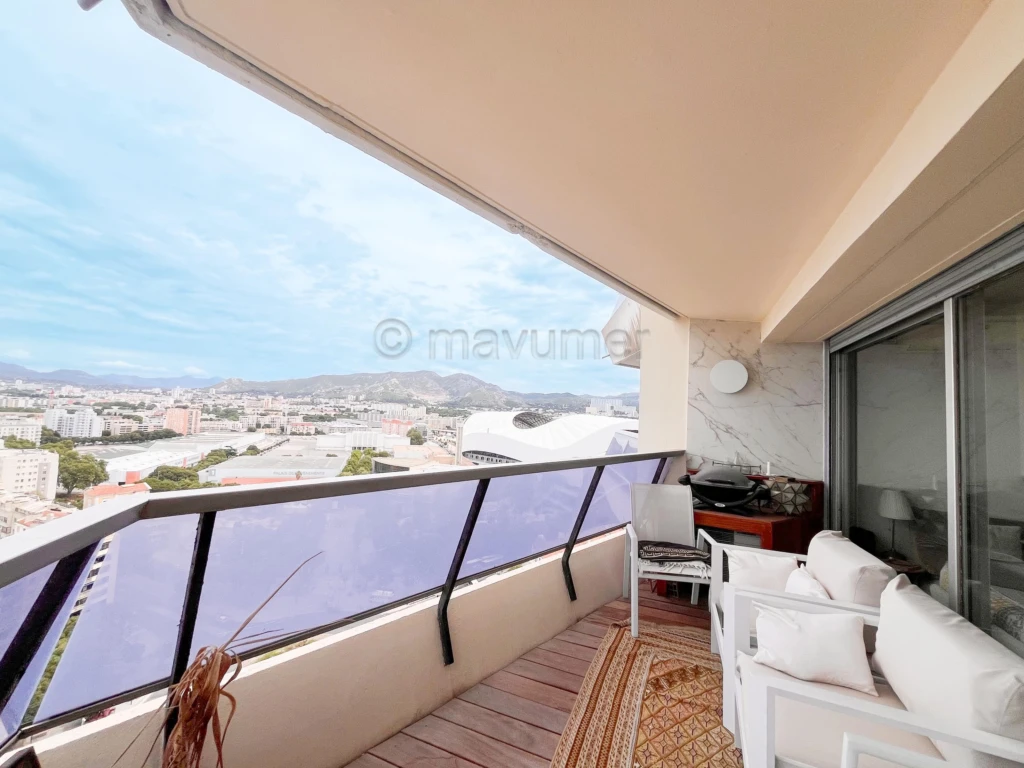 Appartement T2 Grand Pavois avec balcon et piscine Carré d'OR  13008 Marseille n°4