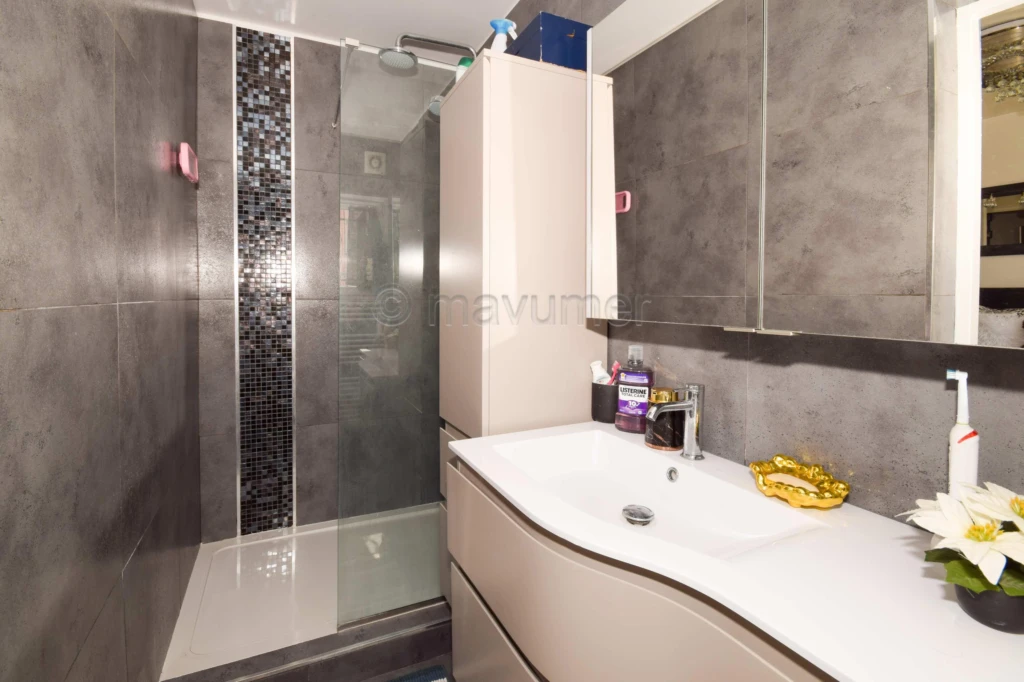 APPARTEMENT T4 ESPRIT MAISON AVEC PISCINE, JARDIN PRIVATIF DE 450 M² ET VUE MER L'ESTAQUE 13016 Marseille n°2