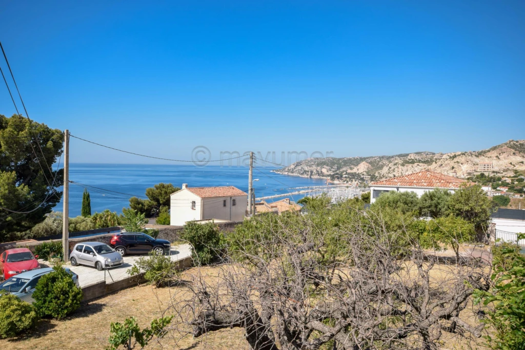 APPARTEMENT T4 ESPRIT MAISON AVEC PISCINE, JARDIN PRIVATIF DE 450 M² ET VUE MER L'ESTAQUE 13016 Marseille n°6