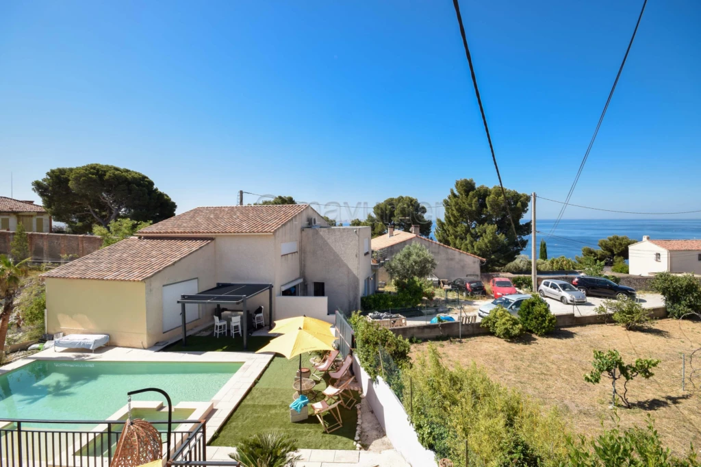 APPARTEMENT T4 ESPRIT MAISON AVEC PISCINE, JARDIN PRIVATIF DE 450 M² ET VUE MER L'ESTAQUE 13016 Marseille n°7