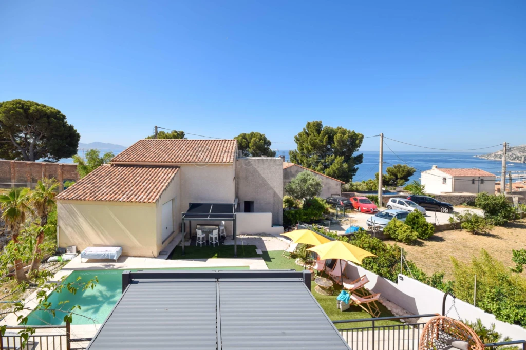 APPARTEMENT T4 ESPRIT MAISON AVEC PISCINE, JARDIN PRIVATIF DE 450 M² ET VUE MER L'ESTAQUE 13016 Marseille n°9