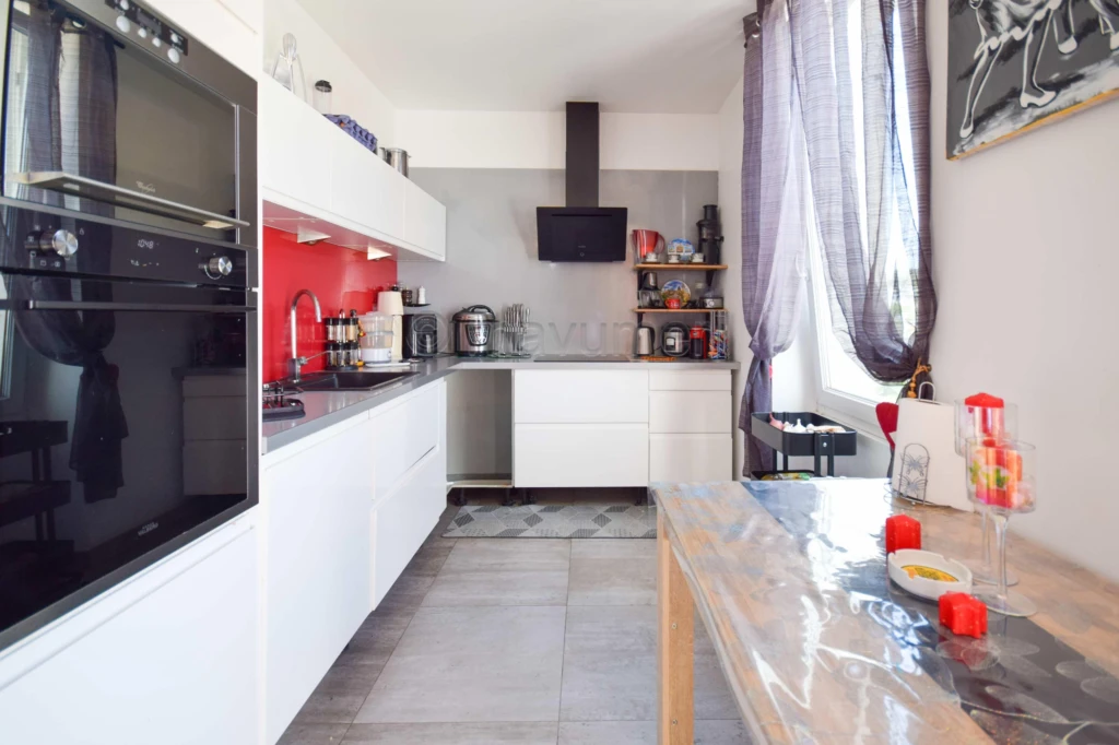 APPARTEMENT T4 ESPRIT MAISON AVEC PISCINE, JARDIN PRIVATIF DE 450 M² ET VUE MER L'ESTAQUE 13016 Marseille n°2