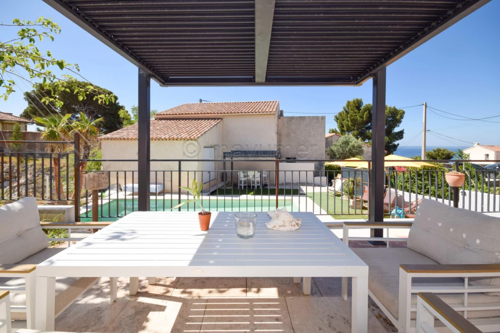 APPARTEMENT T4 ESPRIT MAISON AVEC PISCINE, JARDIN PRIVATIF DE 450 M² ET VUE MER L'ESTAQUE 13016 Marseille n°2