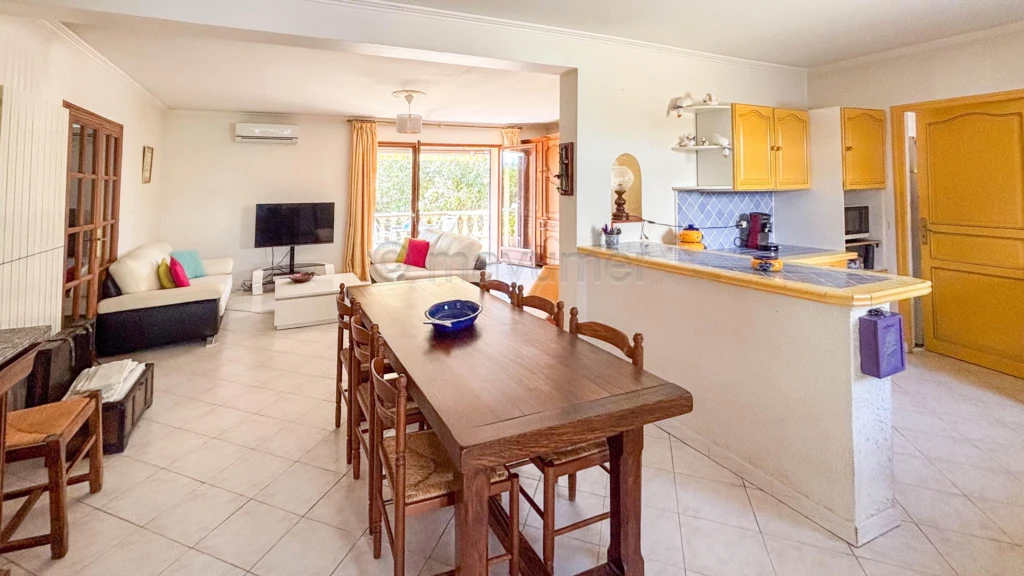 Maison provençale T4 de plain pied avec piscine et dépendance aménagée, sur 1500m² de terrain - 83470 Seillons Source d'Argens n°9