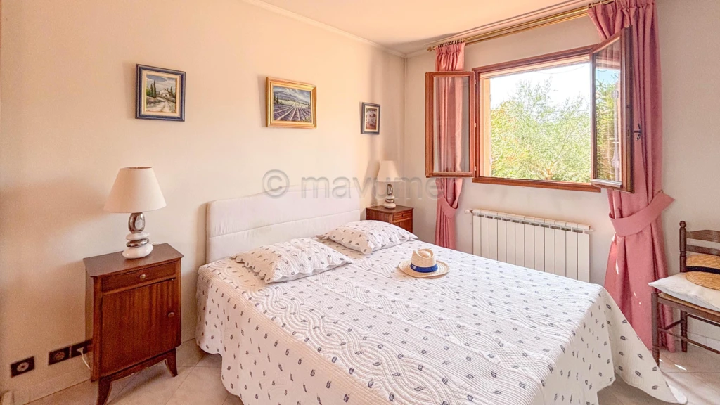 Maison provençale T4 de plain pied avec piscine et dépendance aménagée, sur 1500m² de terrain - 83470 Seillons Source d'Argens n°10
