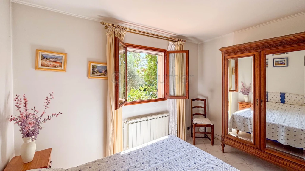 Maison provençale T4 de plain pied avec piscine et dépendance aménagée, sur 1500m² de terrain - 83470 Seillons Source d'Argens n°1