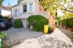 Maison à réinventer avec piscine et potentiel d?agrandissement Marseille 13009 ? Mazargues / Rolland Garros ?