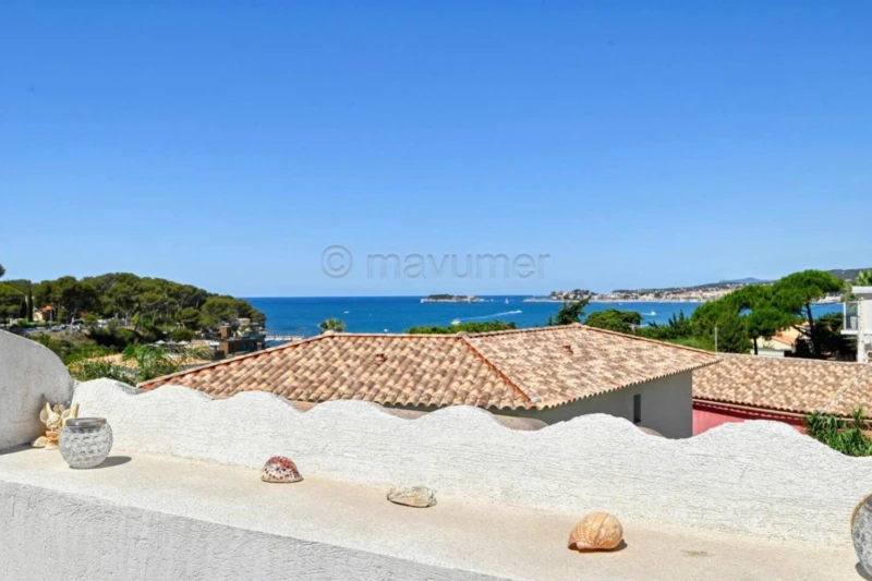 Superbe duplex T4 avec vue mer & jacuzzi ? 83110 Sanary-sur-Mer (La Gorguette)