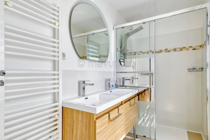 Superbe duplex T4 avec vue mer & jacuzzi ? 83110 Sanary-sur-Mer (La Gorguette)