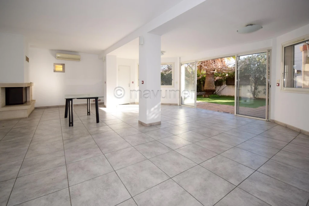 Maison familiale avec jardin, terrasses, garage St Marguerite- Dromel? 13009 Marseille n°1