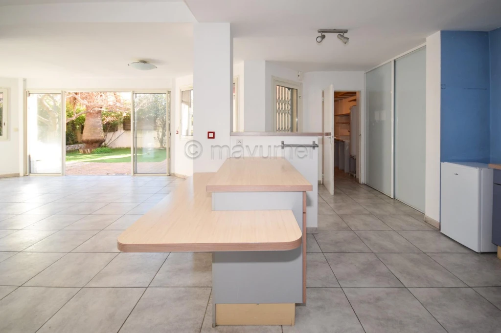 Maison familiale avec jardin, terrasses, garage St Marguerite- Dromel? 13009 Marseille n°9