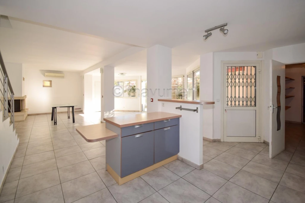 Maison familiale avec jardin, terrasses, garage St Marguerite- Dromel? 13009 Marseille n°10