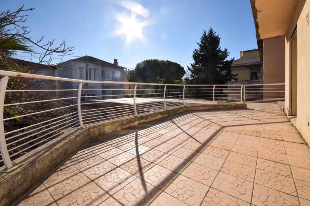 Maison familiale avec jardin, terrasses, garage St Marguerite- Dromel? 13009 Marseille n°9