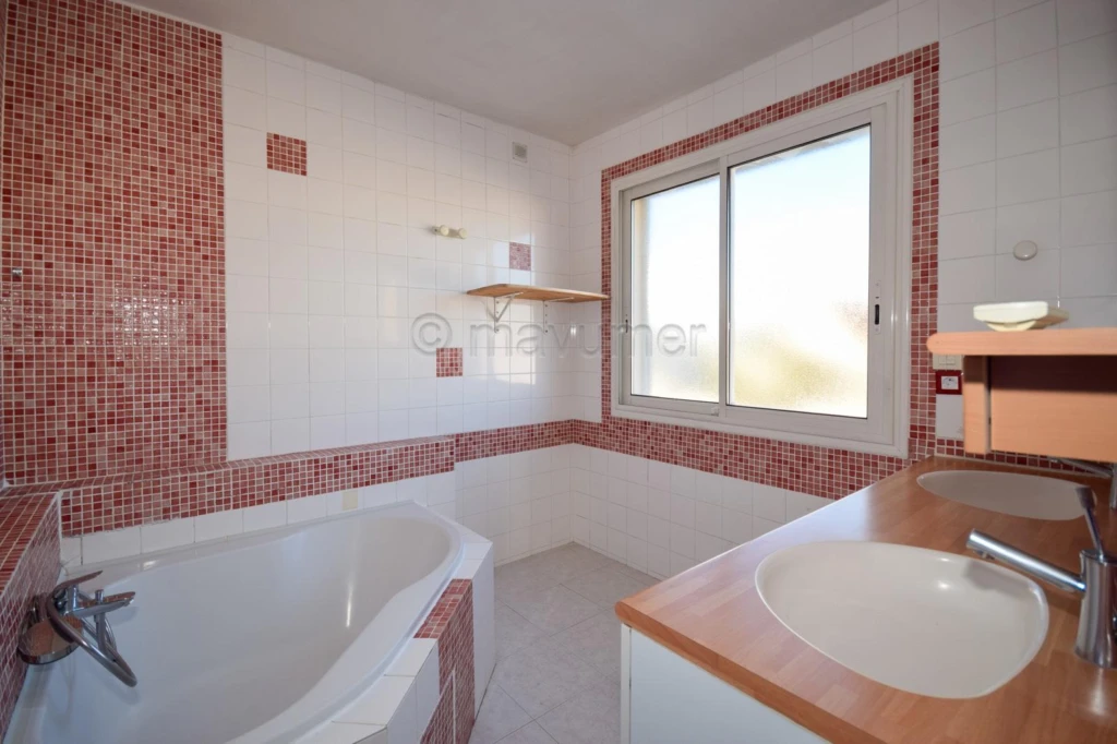 Maison familiale avec jardin, terrasses, garage St Marguerite- Dromel? 13009 Marseille n°1
