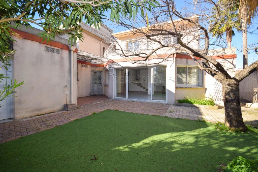 Maison familiale avec jardin, terrasses, garage St Marguerite- Dromel? 13009 Marseille n°7