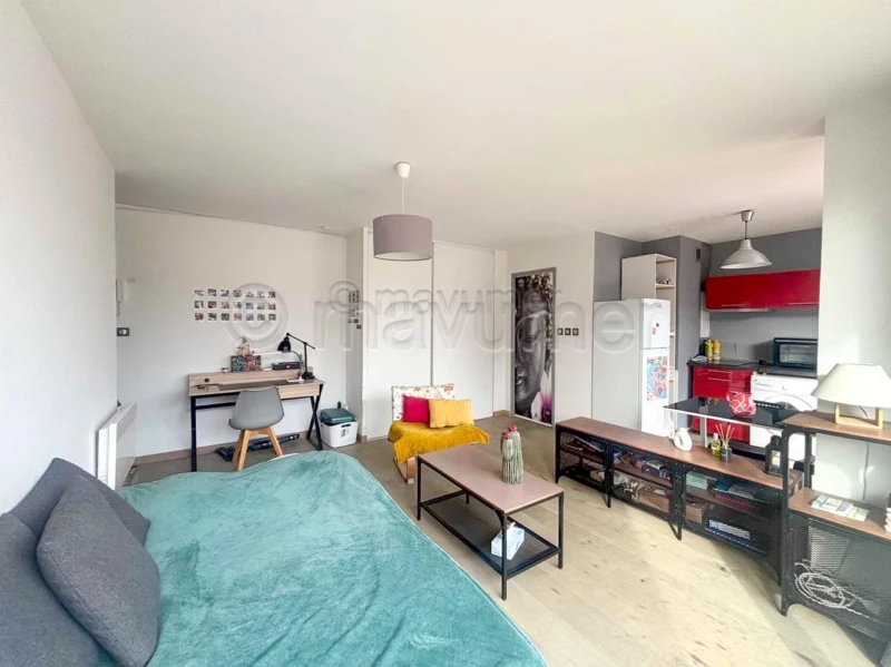 Grand studio meublé avec balcon et vue dégagée - résidence Valmante - 13009 Marseille n°7