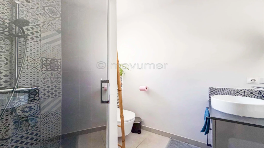 MAISON T4 LUMINEUSE AVEC PISCINE, GARAGE ET VUE DÉGAGÉE ? SAINT-ZACHARIE n°8