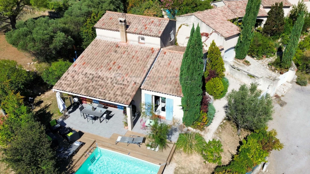 MAISON T4 LUMINEUSE AVEC PISCINE, GARAGE ET VUE DÉGAGÉE ? SAINT-ZACHARIE n°11