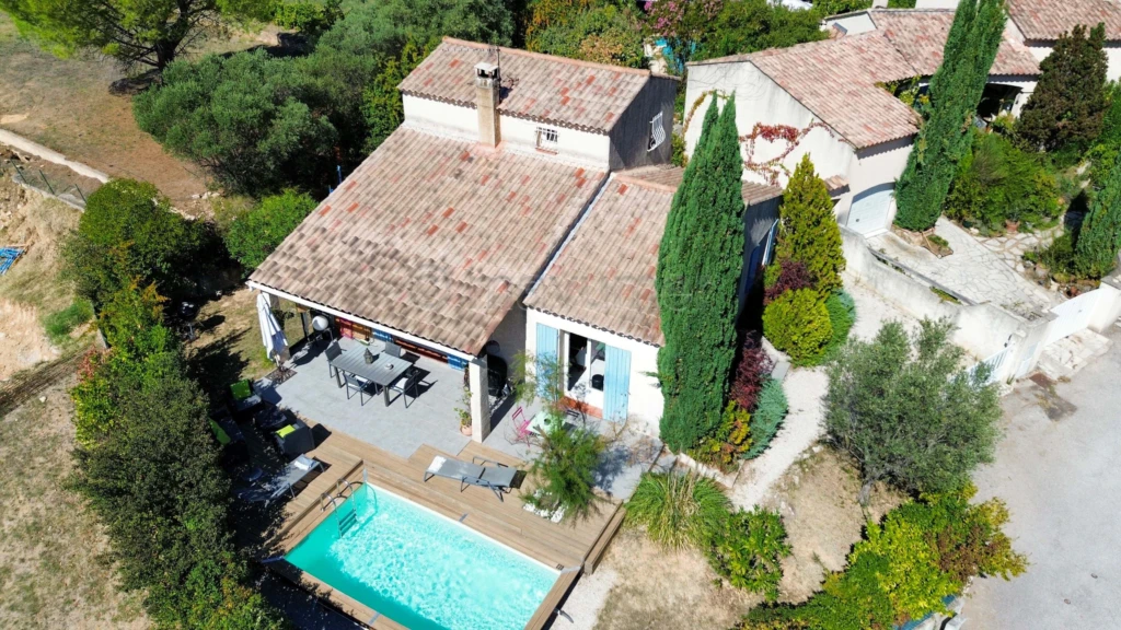 MAISON T4 LUMINEUSE AVEC PISCINE, GARAGE ET VUE DÉGAGÉE ? SAINT-ZACHARIE n°12