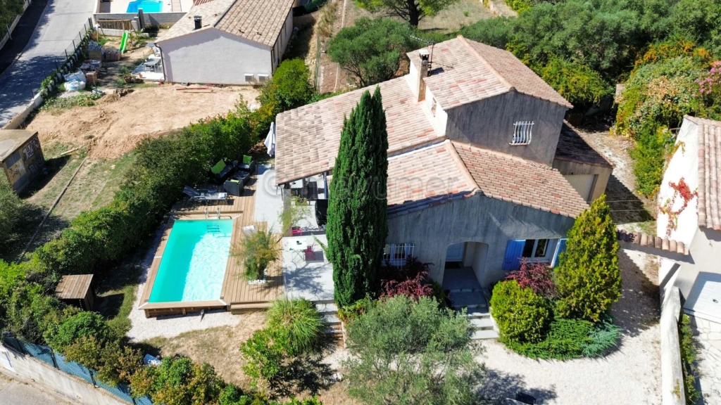 MAISON T4 LUMINEUSE AVEC PISCINE, GARAGE ET VUE DÉGAGÉE ? SAINT-ZACHARIE n°13