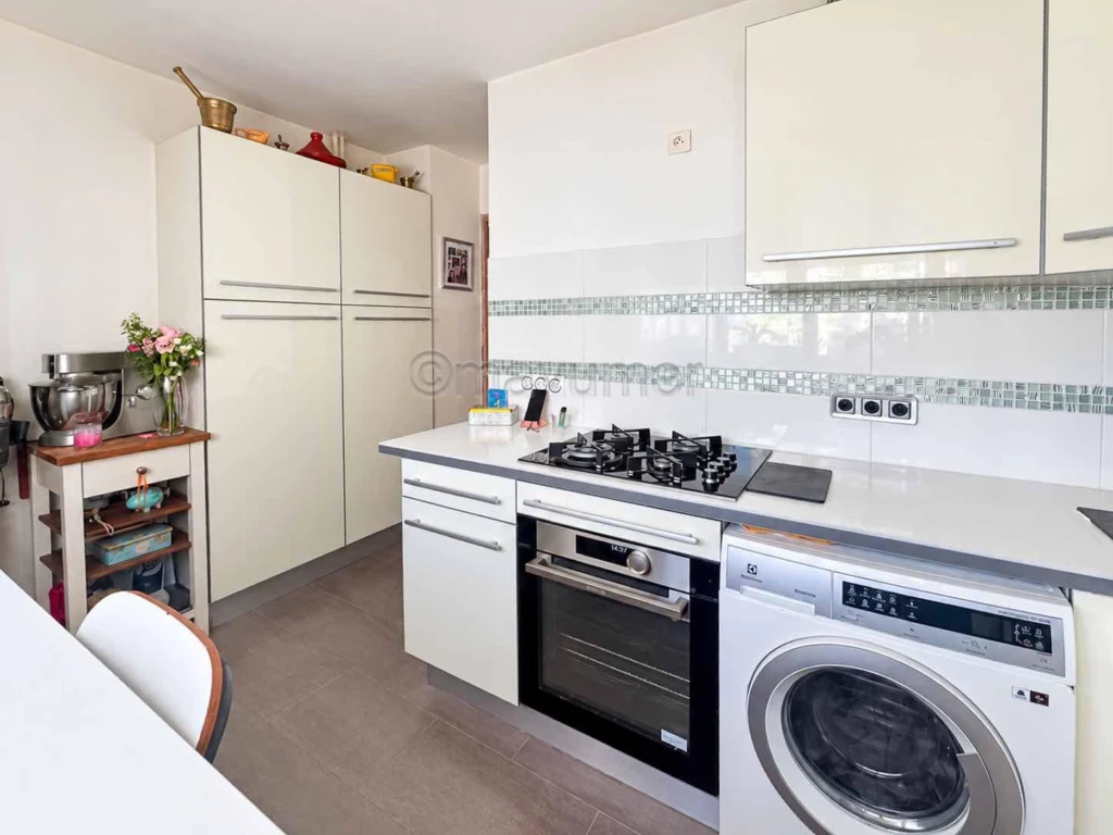 Appartement T3 avec balcon et Parking-Désirée Clary 13003 Marseille n°7