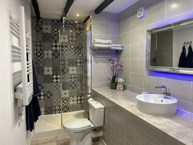 Photo 18