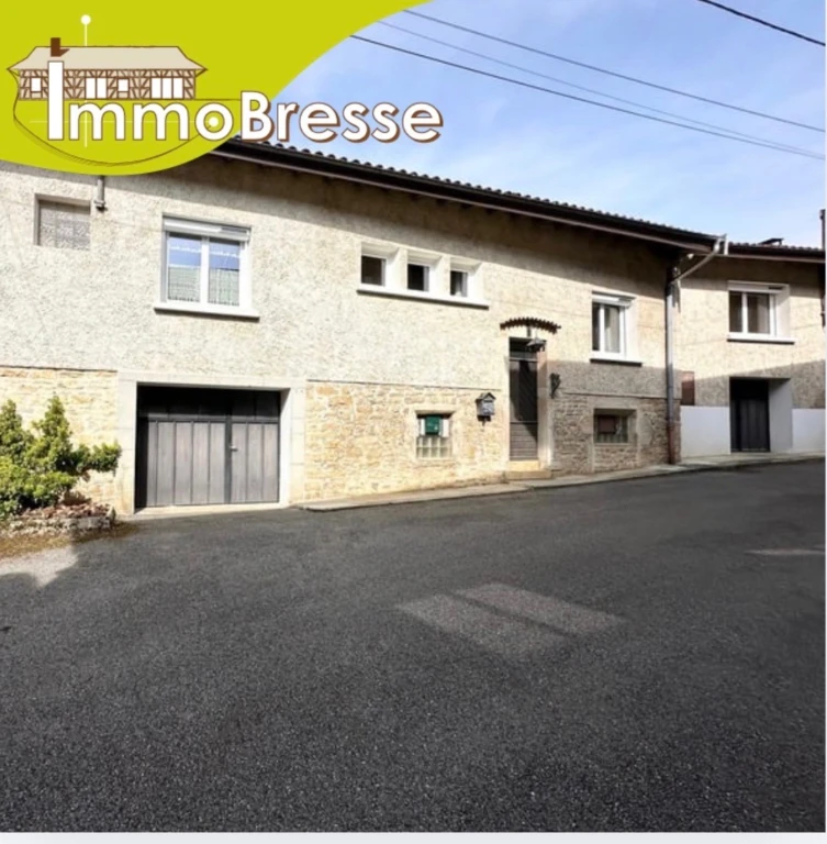 Maison de 144 m², 158 m² de dépendances le tout édifié sur 478 m² de terrain