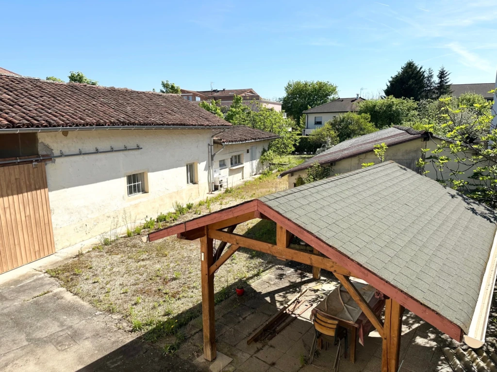 Garage indépendant, atelier, de 117 m²