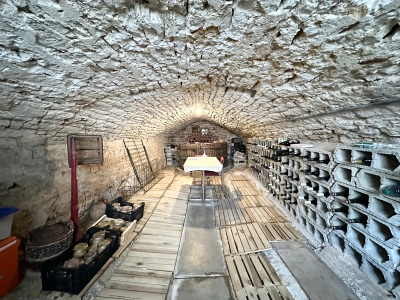 Cave voutée de 24 m²