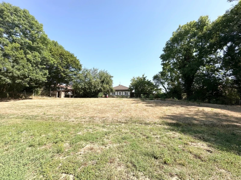 Terrain à bâtir de 1 257 m²
