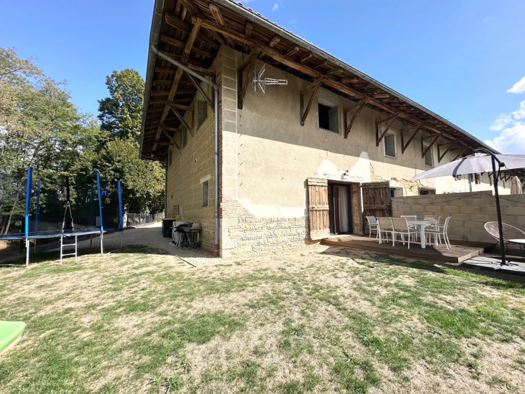 Terrasse à l'arrière