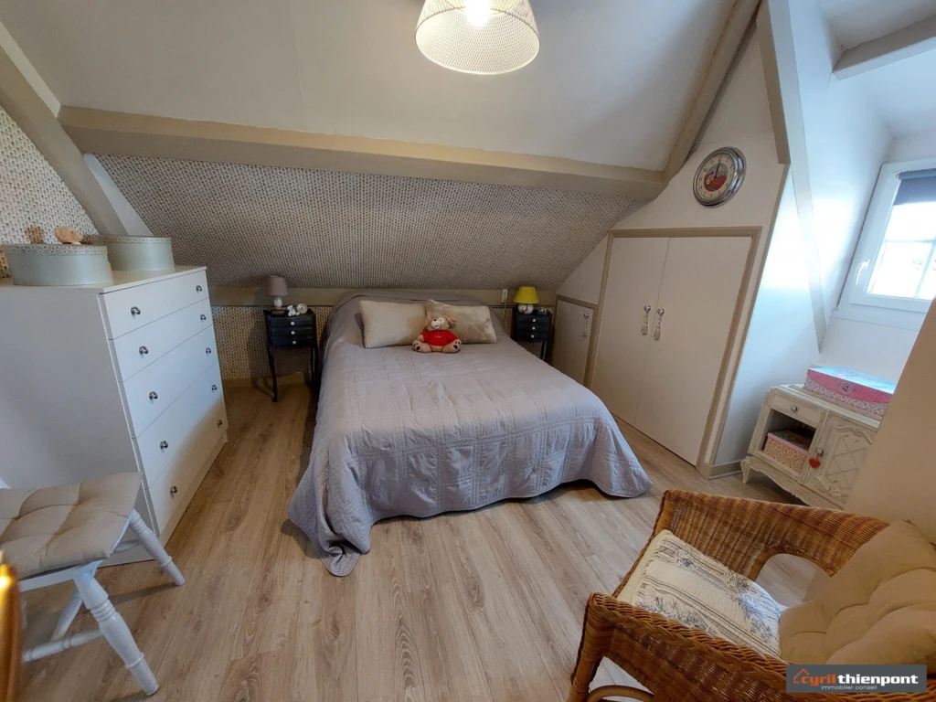 Chambre 2 à l'étage HP