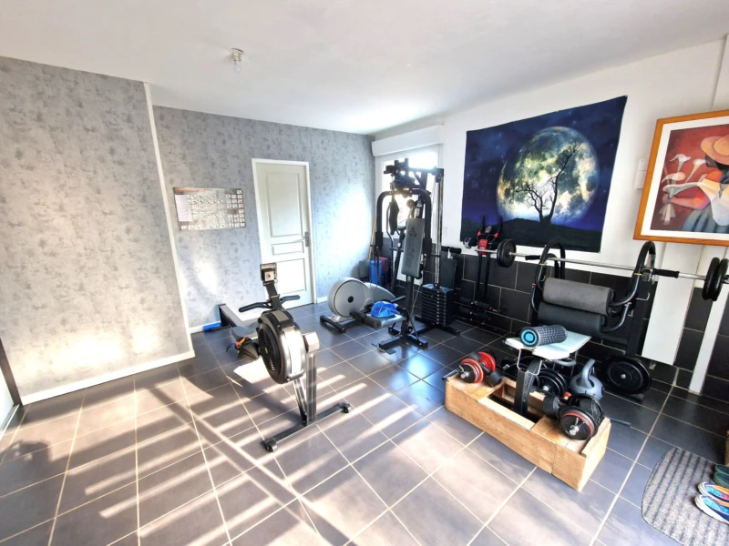 Photo 9
