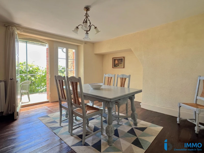 Maison principale (1er) : Salle à manger (accès terrasse)