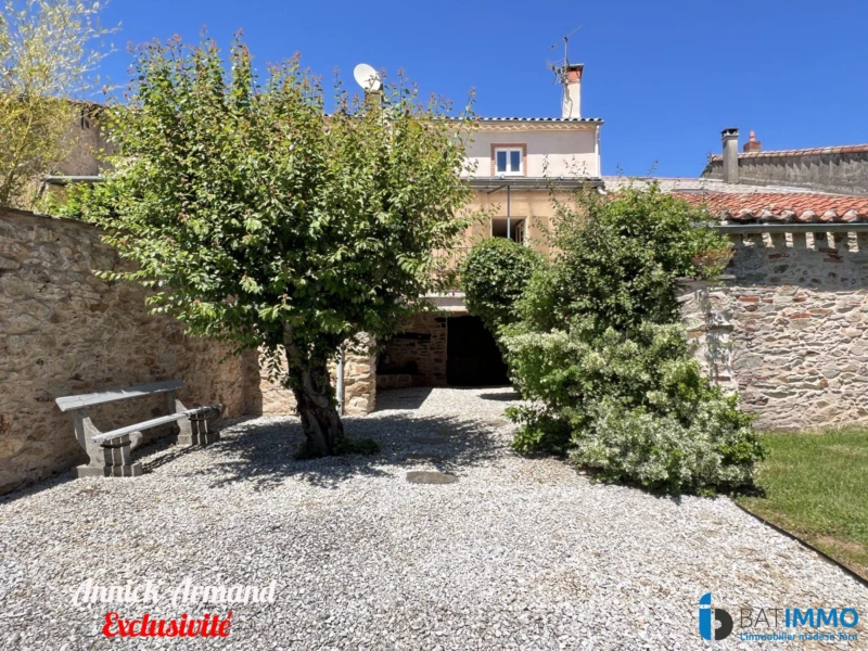 Maison principale : Extérieur Sud