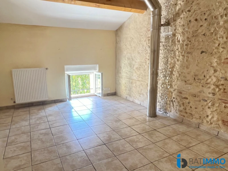 Maison 2<br>(étage) - Chambre 2
