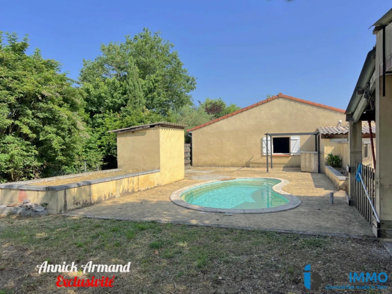 Maison vide : Espace Piscine