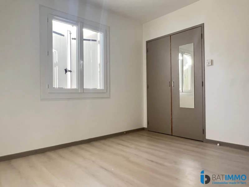 Chambre 1 avec placard