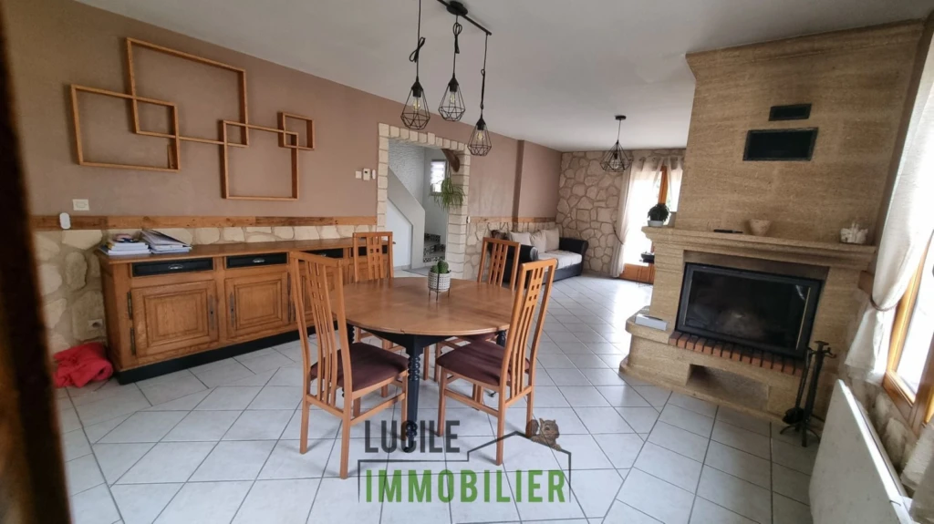 Maison 6 pièces de 130m² 1