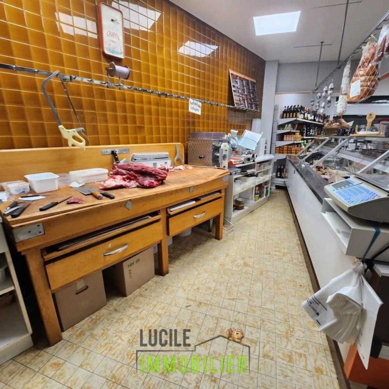 Fonds de commerce à vendre 187 m2 2