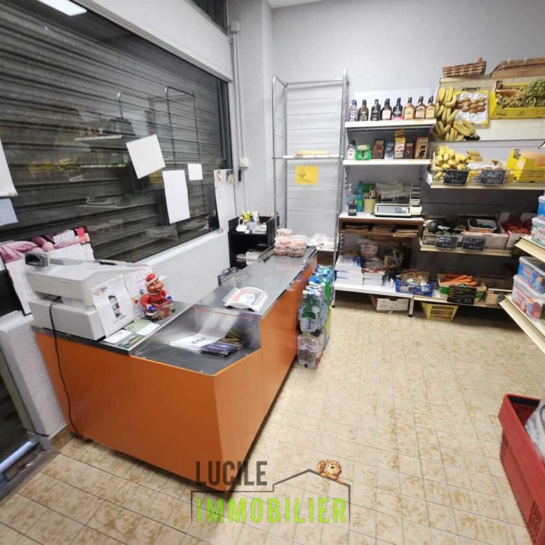 Fonds de commerce à vendre 187 m2 5