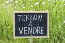 Terrain de 452m² à bâtir 1