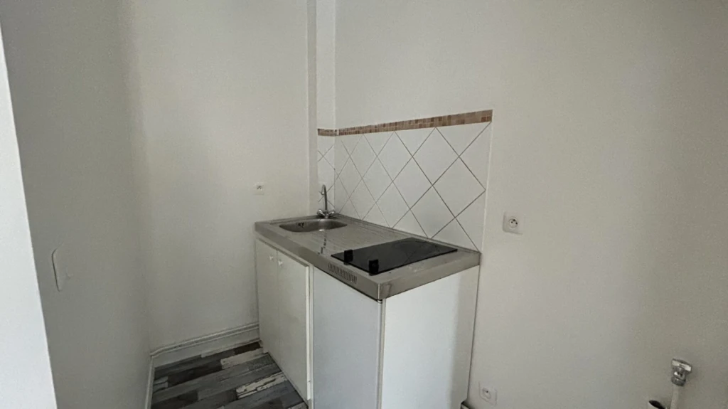 Studio meublé à louer 2